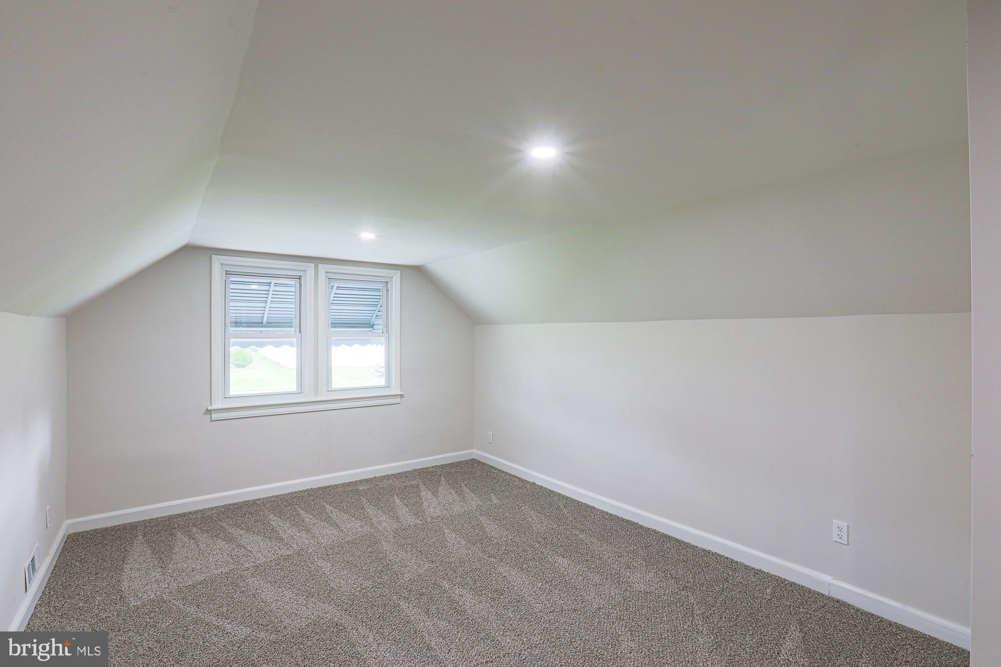 6512 Golden Ring Road Rosedale, MD 21237 - Photo 24 of 50