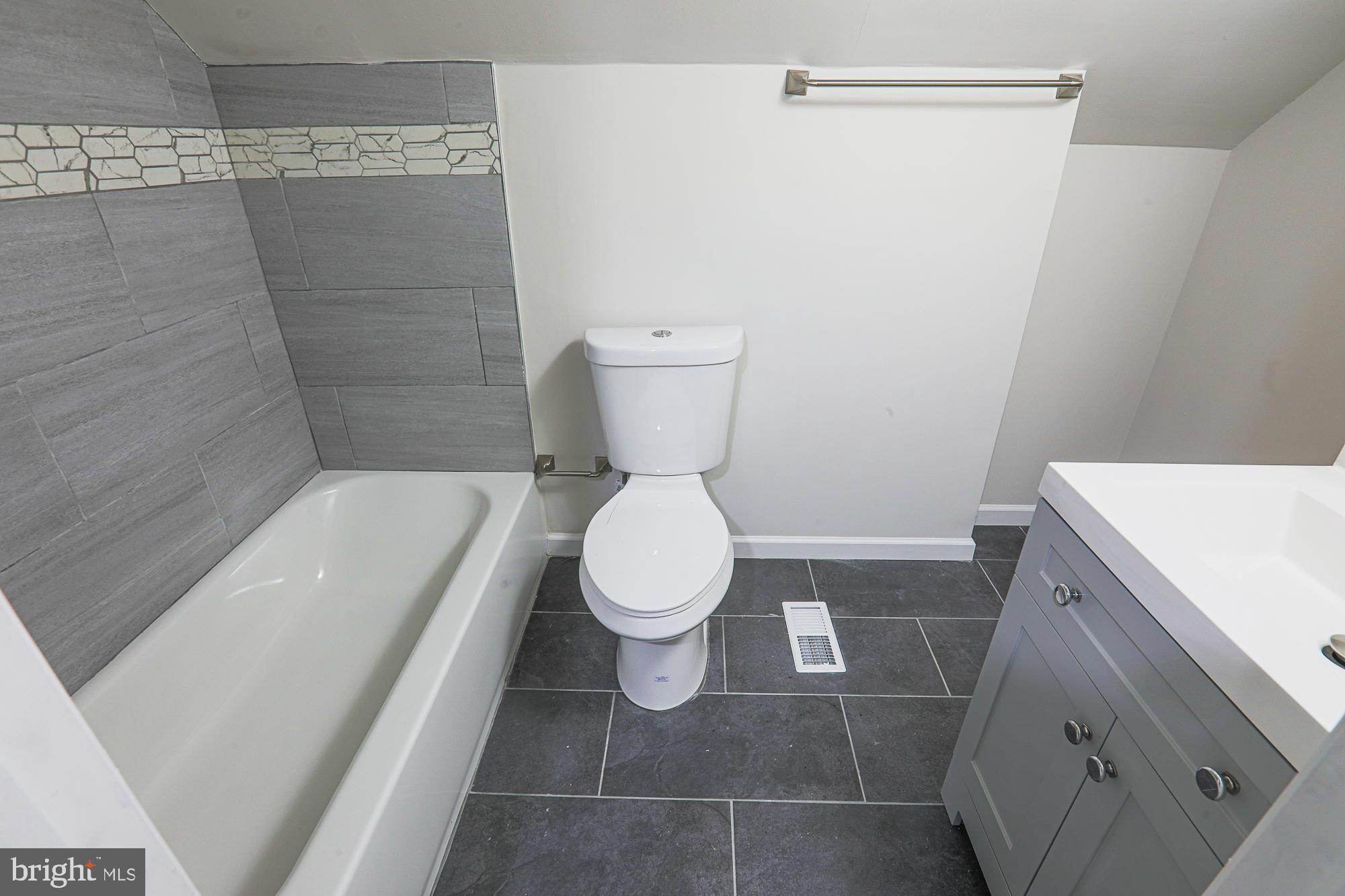 6512 Golden Ring Road Rosedale, MD 21237 - Photo 27 of 50
