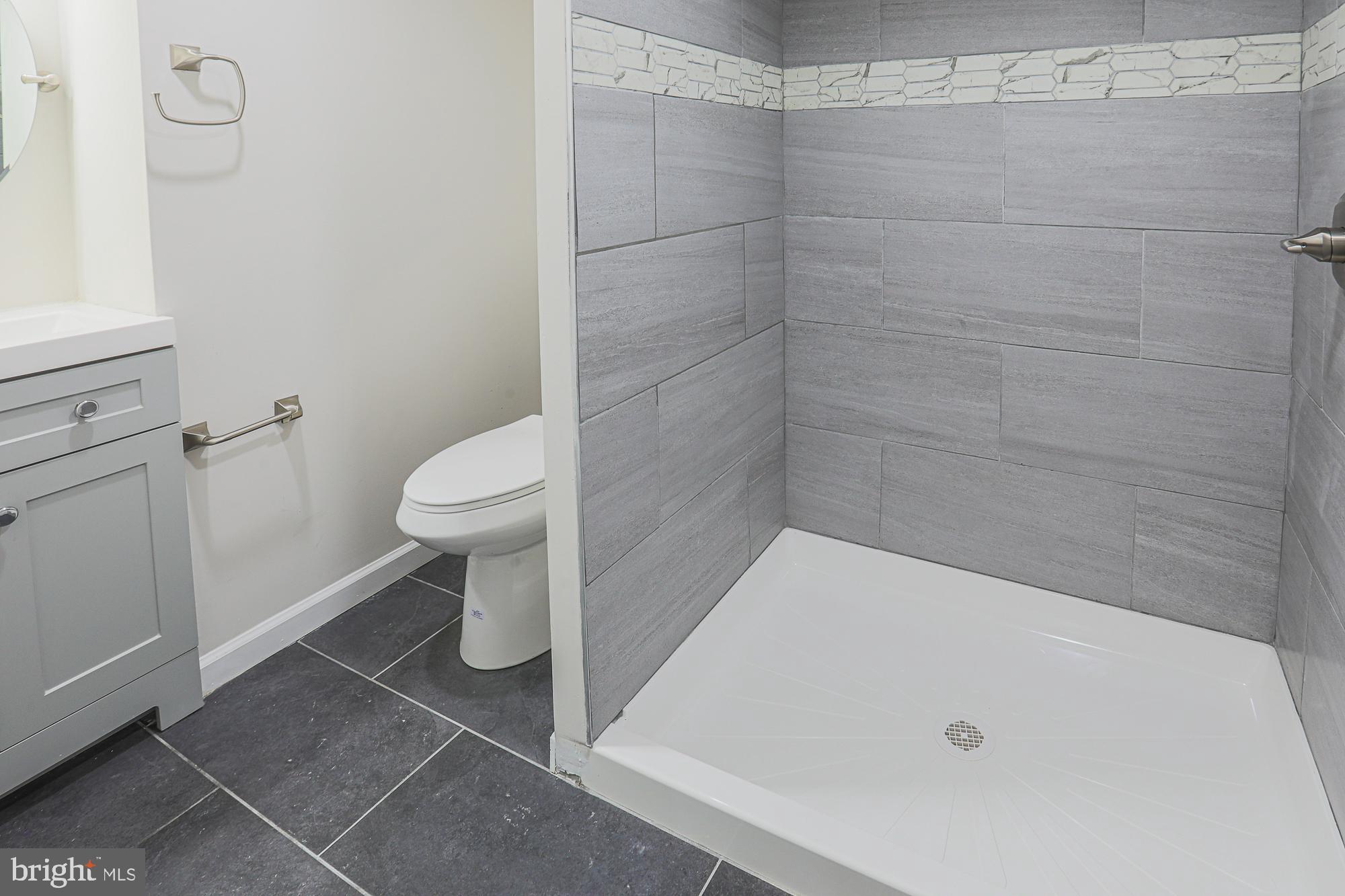 6512 Golden Ring Road Rosedale, MD 21237 - Photo 32 of 50