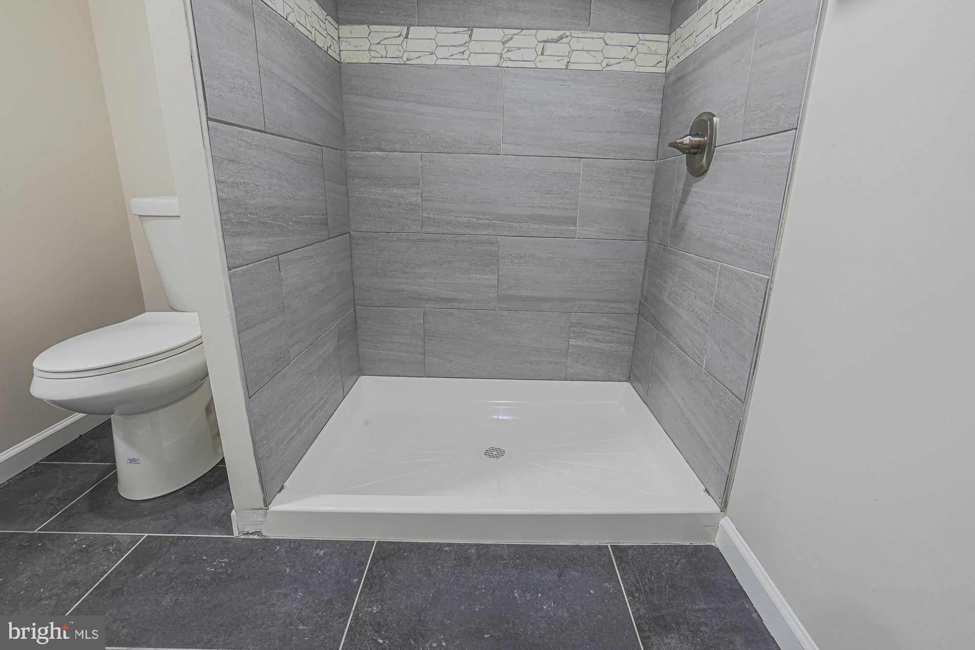 6512 Golden Ring Road Rosedale, MD 21237 - Photo 35 of 50