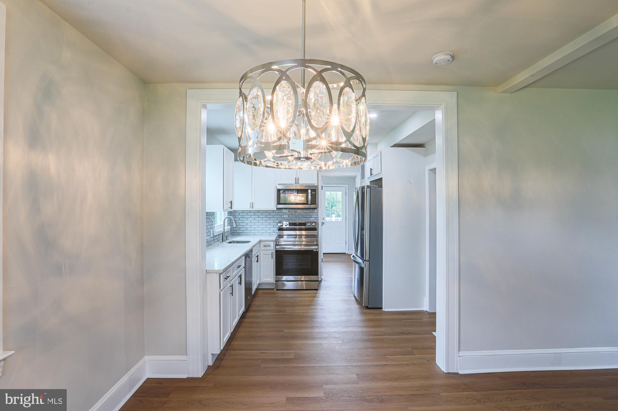 6512 Golden Ring Road Rosedale, MD 21237 - Photo 4 of 50