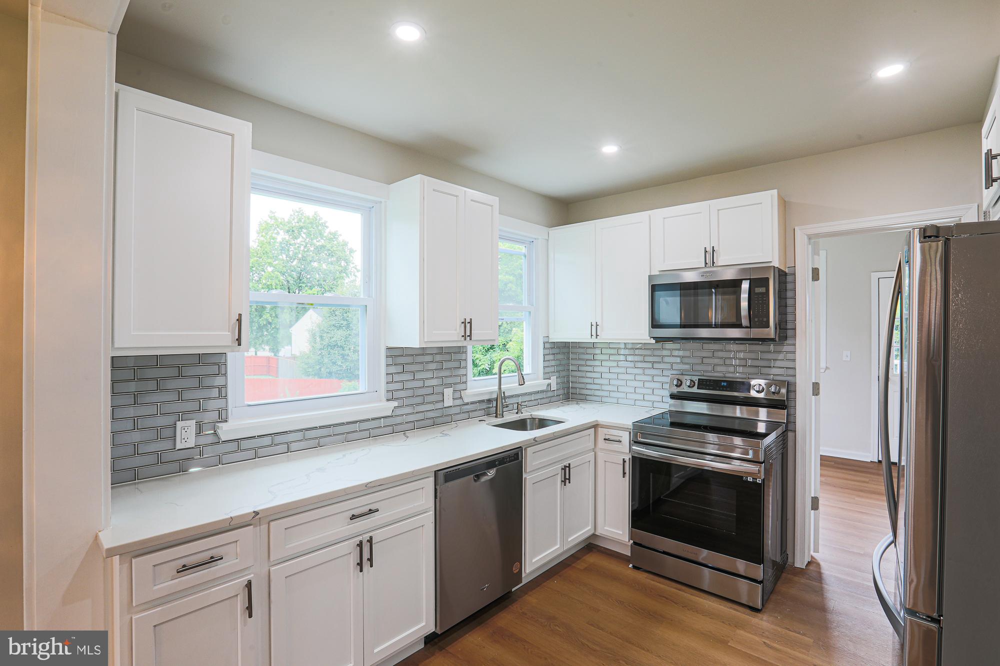 6512 Golden Ring Road Rosedale, MD 21237 - Photo 7 of 50