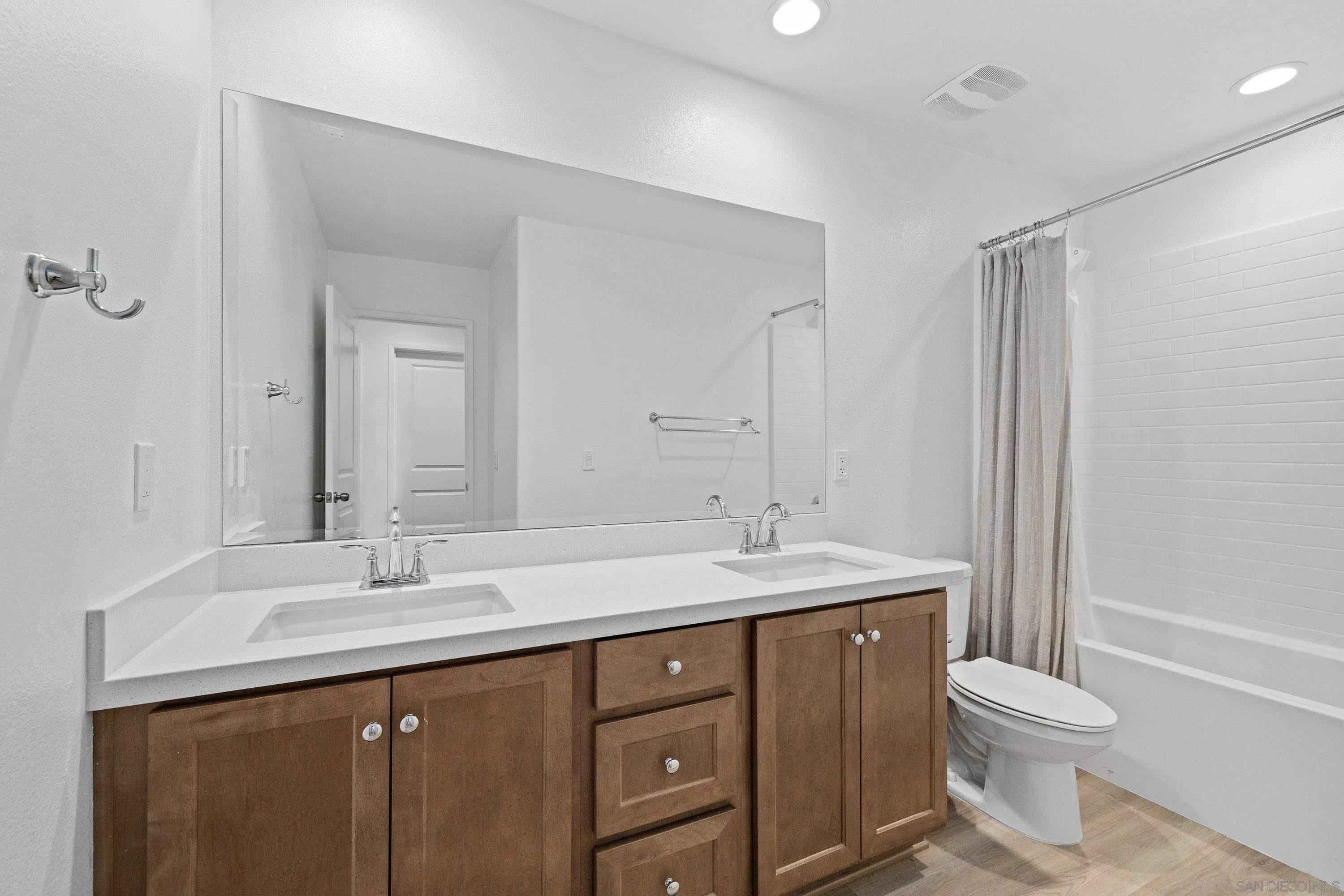 24060 Raptor Way Lake Elsinore, CA 92532 - Photo 25 of 56 Gallery Image 25