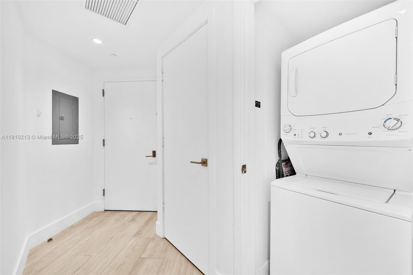 121 Northeast 34th Street, Unit L304 Miami, FL 33137 - Photo 35 of 36