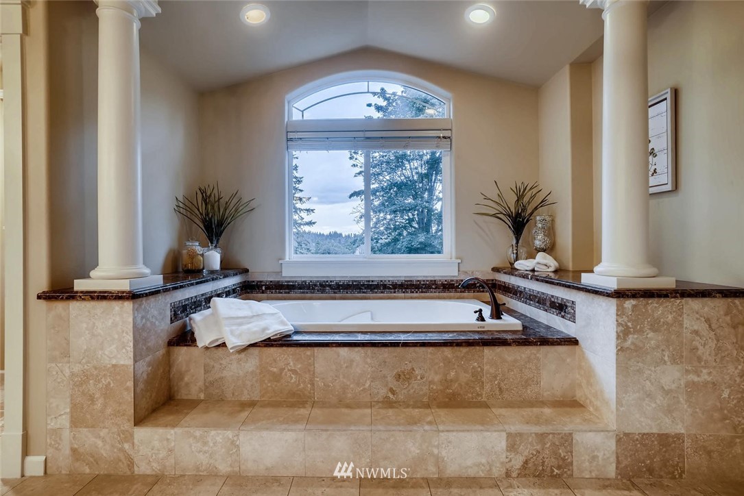 8620 Northeast 198th Street Bothell, WA 98011 - Photo 12 of 25 Gallery Image 12
