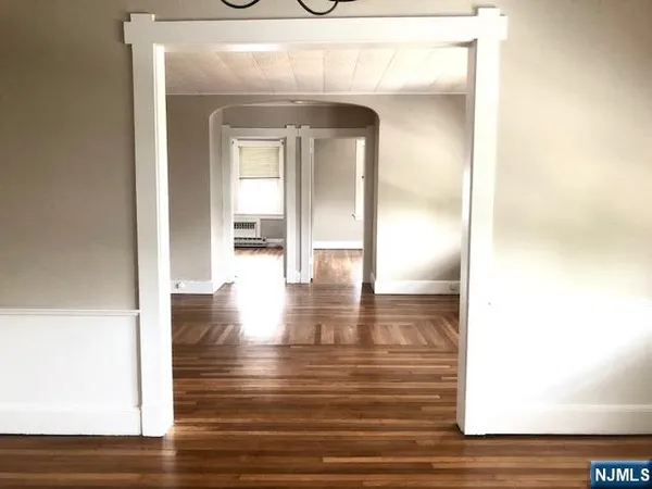 $2,100 | 636 Wyckoff Avenue, Wyckoff, NJ 07481