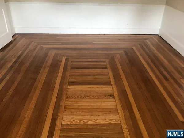 $2,100 | 636 Wyckoff Avenue, Wyckoff, NJ 07481