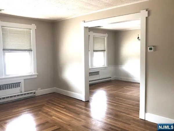 $2,100 | 636 Wyckoff Avenue, Wyckoff, NJ 07481