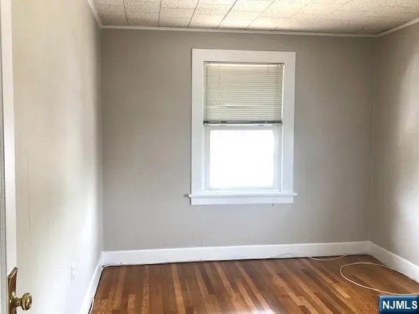$2,100 | 636 Wyckoff Avenue, Wyckoff, NJ 07481