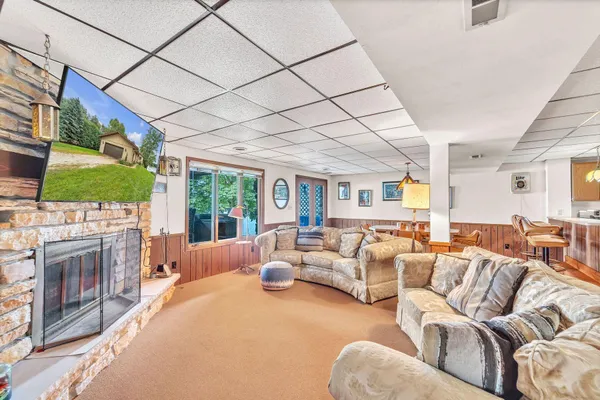 $4,700 | N64W35061 Rd J, Oconomowoc, WI 53066