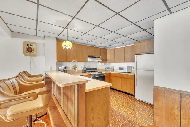 $6,000 | N64W35061 Rd J, Oconomowoc, WI 53066