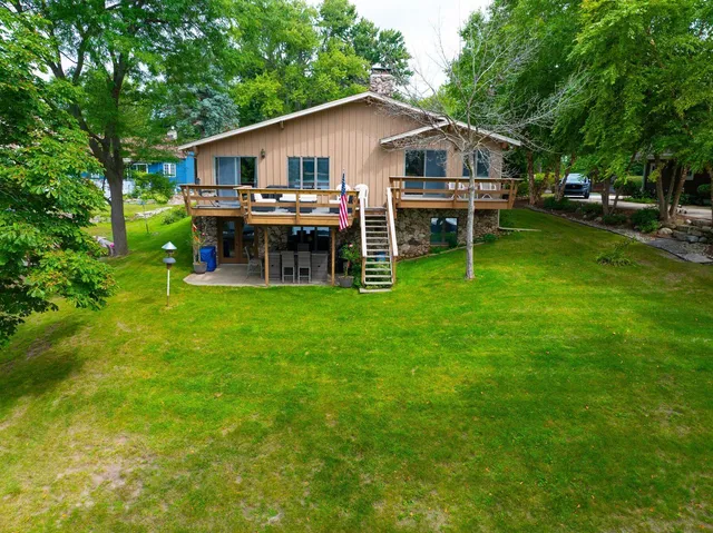 $6,000 | N64W35061 Rd J, Oconomowoc, WI 53066