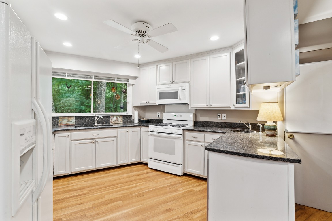 95 Poplar Lane Sewanee, TN 37375 - Photo 10 of 26