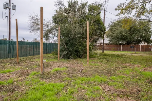 $277,000 | 504 Marburger Street, Smithville, TX 78957
