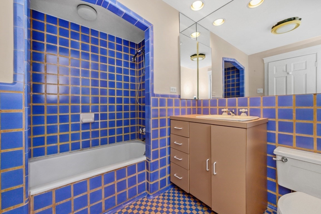 764 Hammond Street Brookline, MA 02467 - Photo 25 of 31