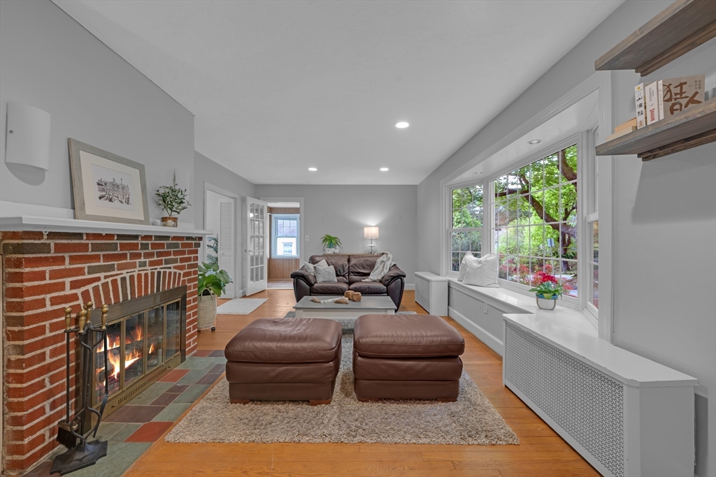 71 Morningside Road Worcester, MA 01602 - Photo 13 of 42 a living room with furniture and a flat screen tv