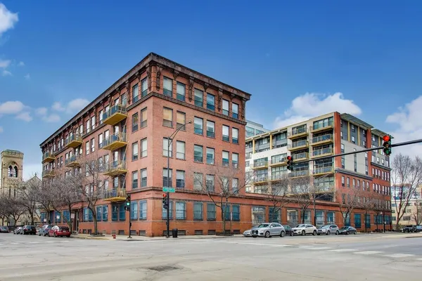 $285,000 | 1910 South Indiana Avenue, Unit 727, Chicago, IL 60616