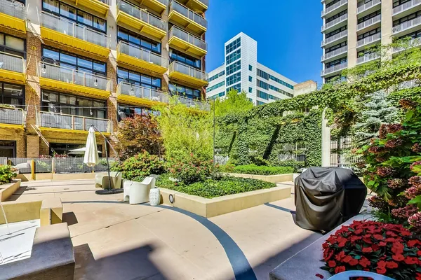 $285,000 | 1910 South Indiana Avenue, Unit 727, Chicago, IL 60616