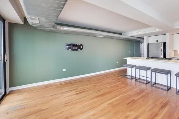 $285,000 | 1910 South Indiana Avenue, Unit 727, Chicago, IL 60616