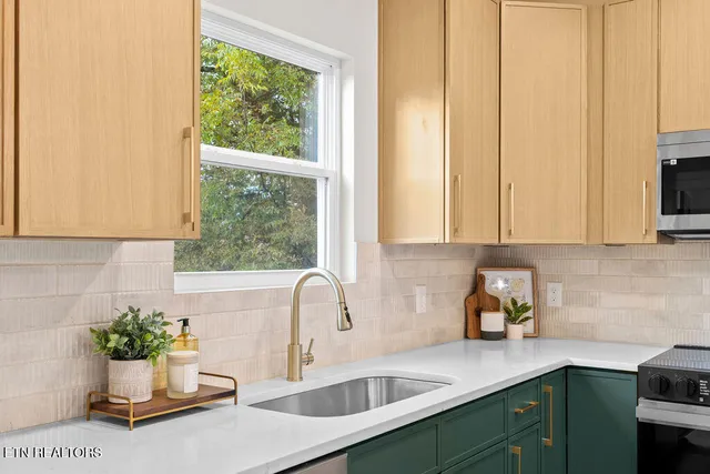 $374,900 | 915 Turner Street, Knoxville, TN 37917