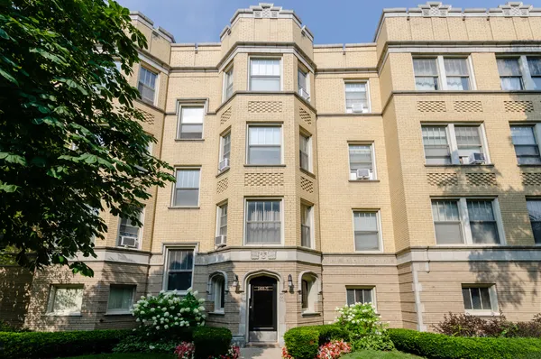 $1,700 | 407 South East Avenue, Unit 2, Oak Park, IL 60302