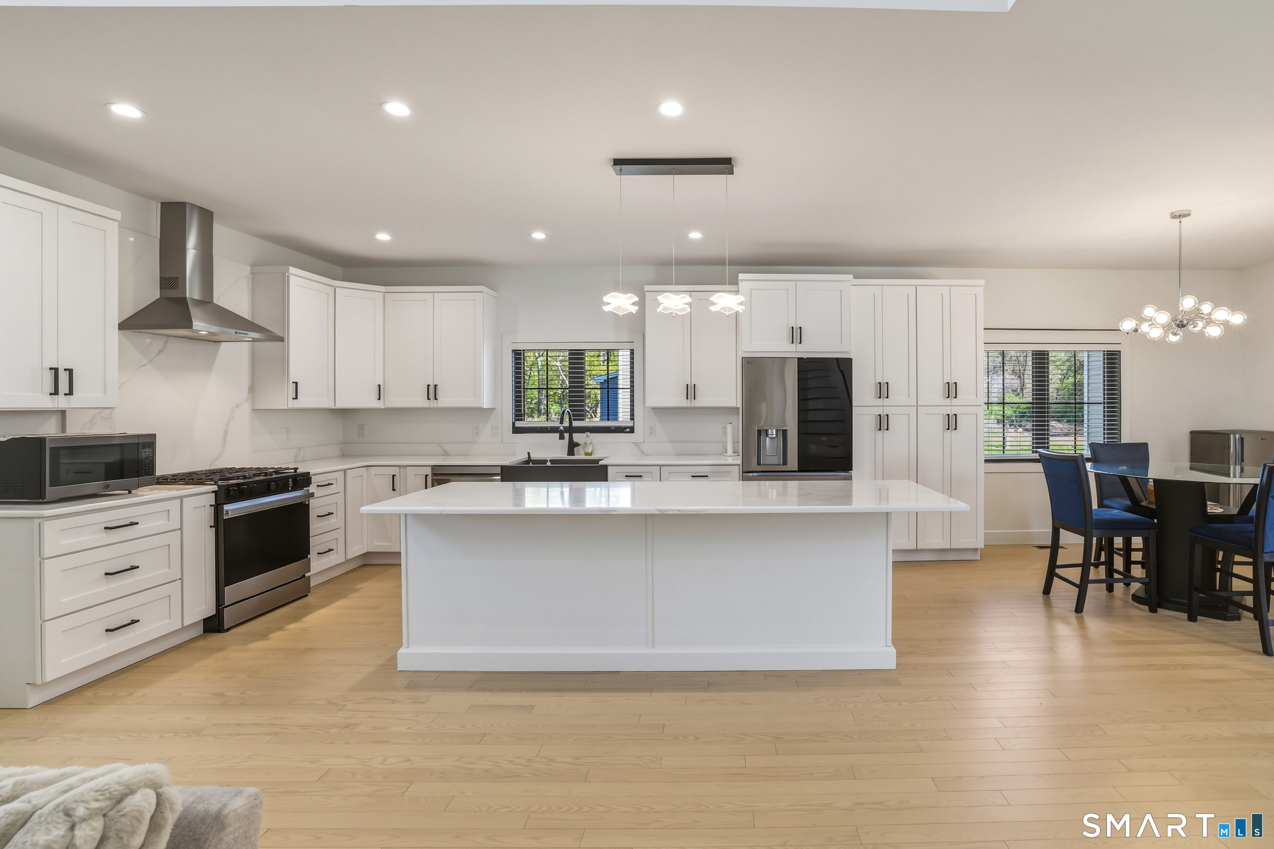 67 Luca Lane Wethersfield, CT 06109 - Photo 2 of 40