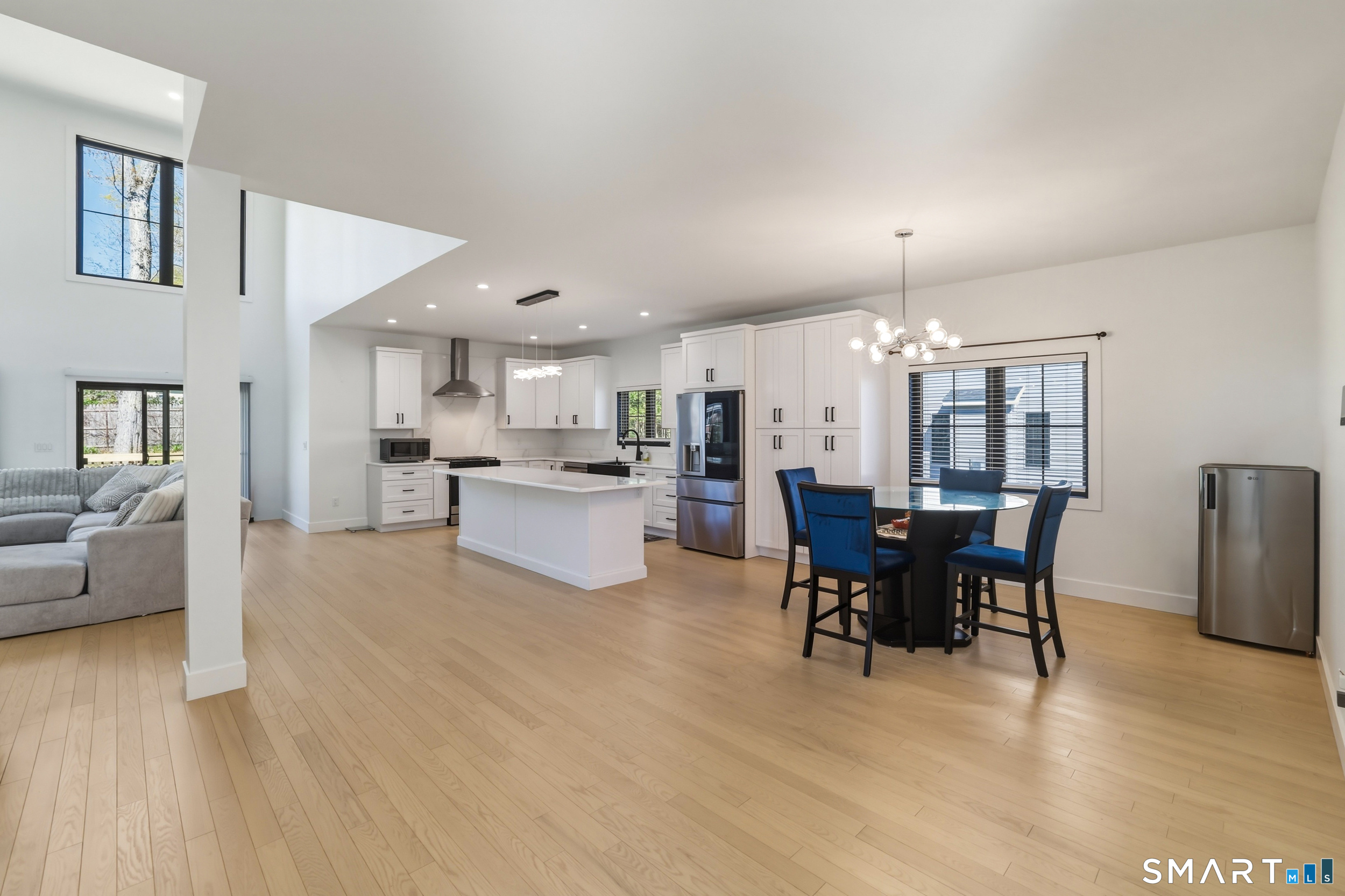 67 Luca Lane Wethersfield, CT 06109 - Photo 6 of 40