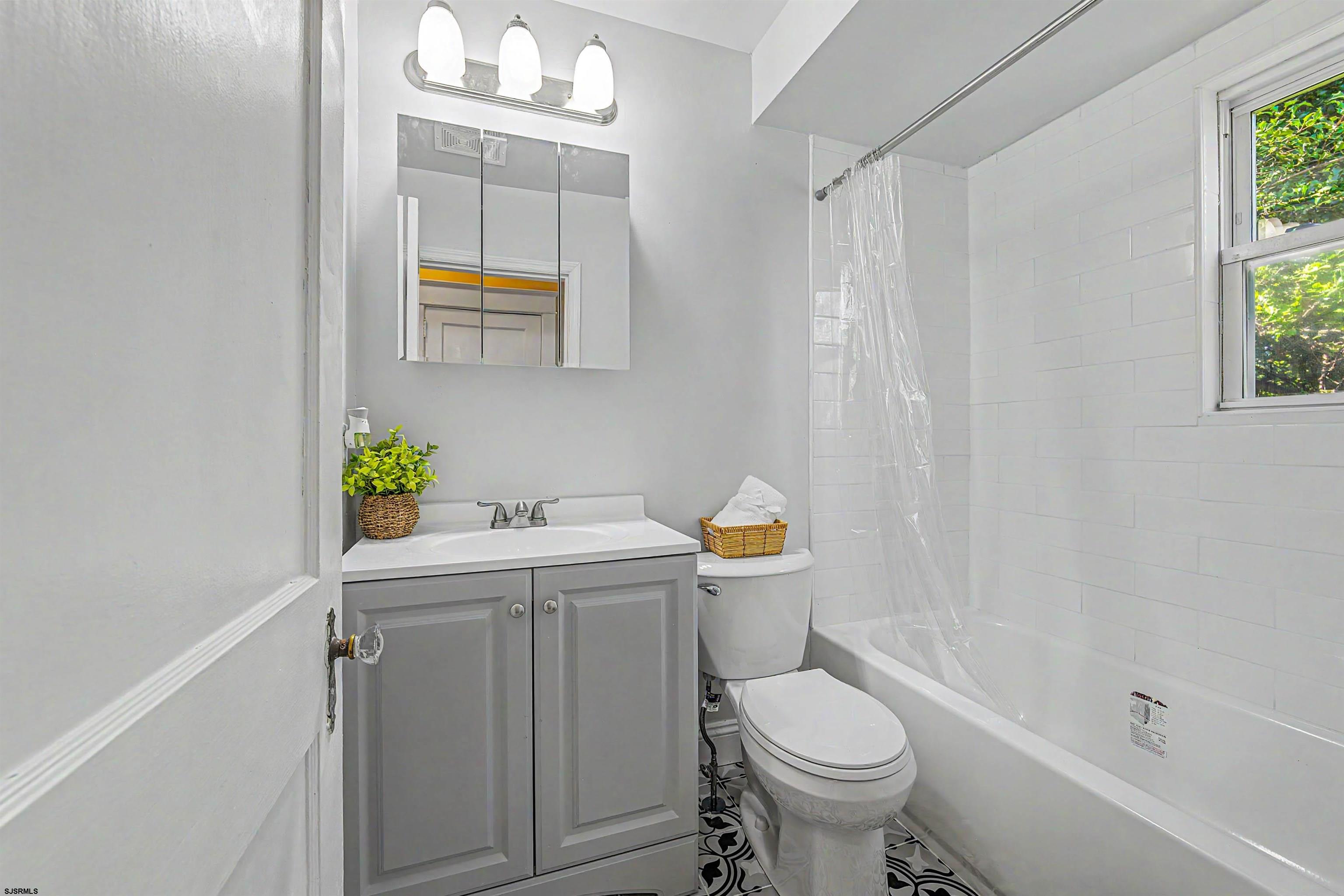 194 North Shore Road Absecon, NJ 08201 - Photo 25 of 39