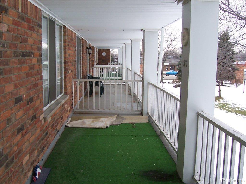 29282 Hoover Road, Unit 164 Warren, MI 48093 - Photo 8 of 10 100_3222