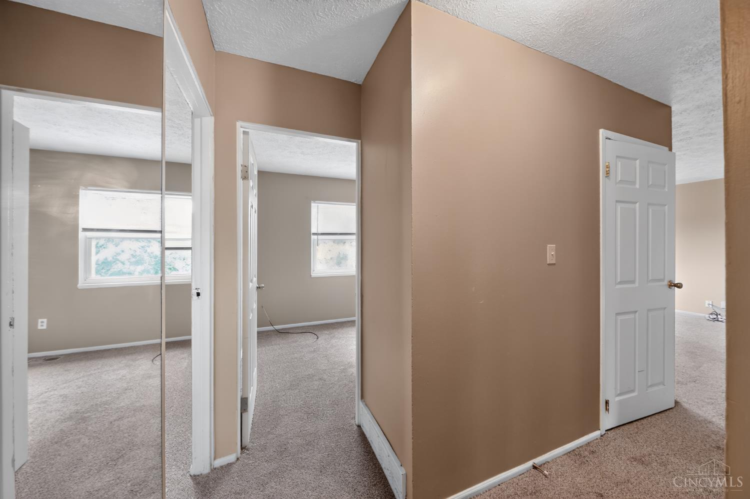 2743 Springdale Road Cincinnati, OH 45251 - Photo 28 of 30