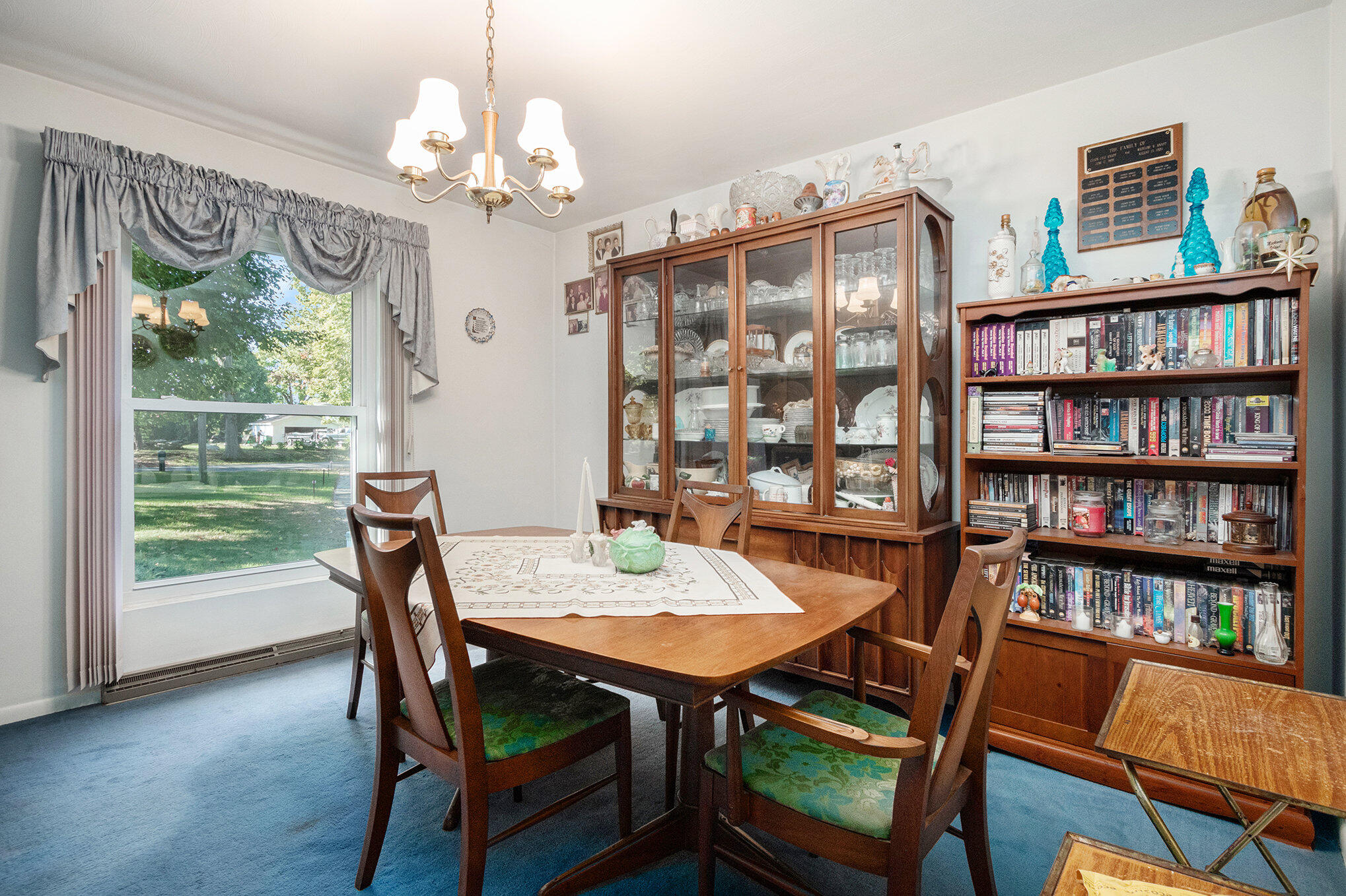 27832 Corwin Street Dowagiac, MI 49047 - Photo 4 of 18 DINING ROOM
