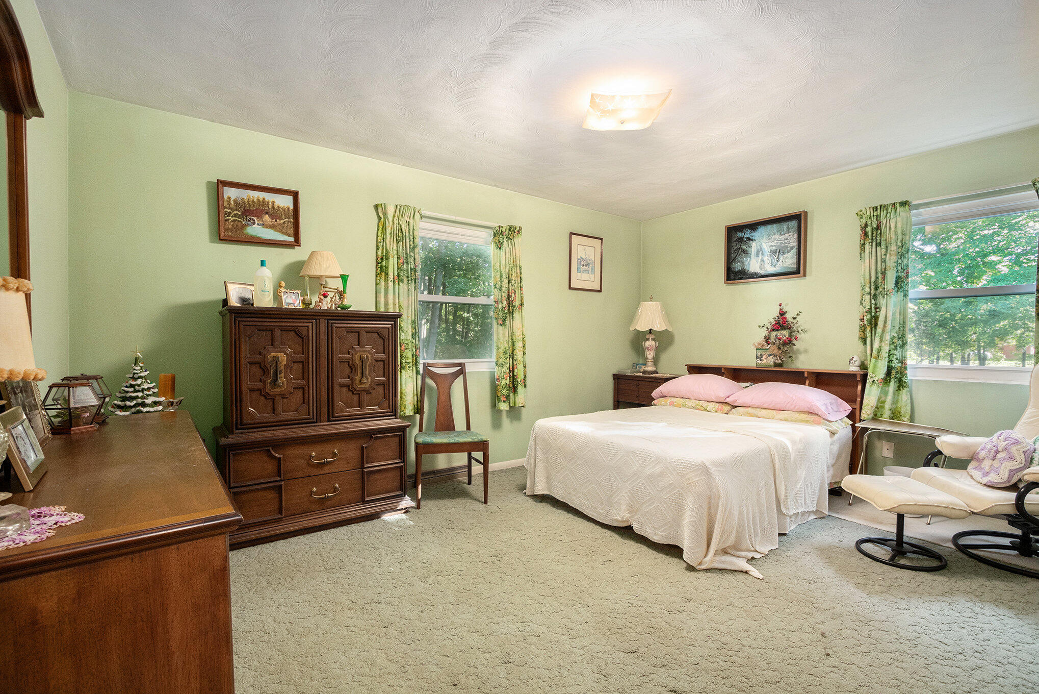 27832 Corwin Street Dowagiac, MI 49047 - Photo 6 of 18 BEDROOM