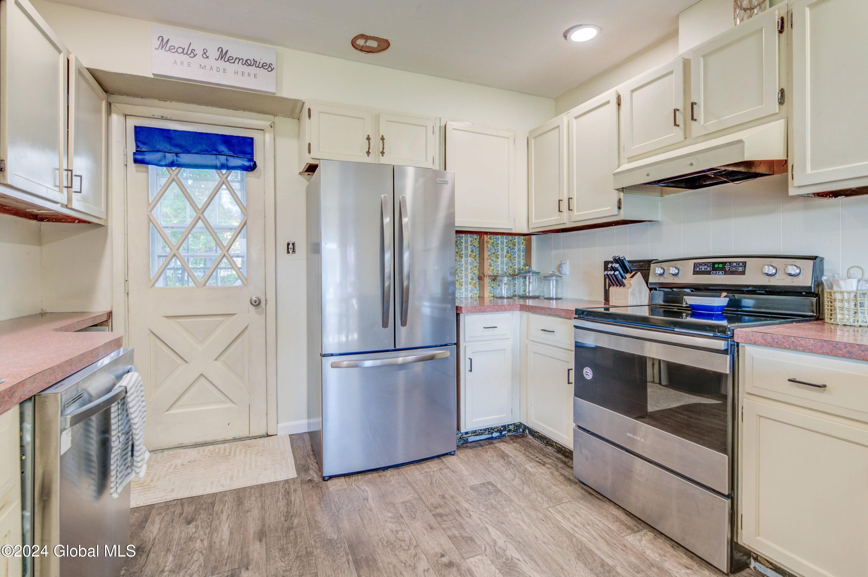 190 Priddle Point Road Gloversville, NY 12078 - Photo 23 of 63 190 Priddle Pt-64