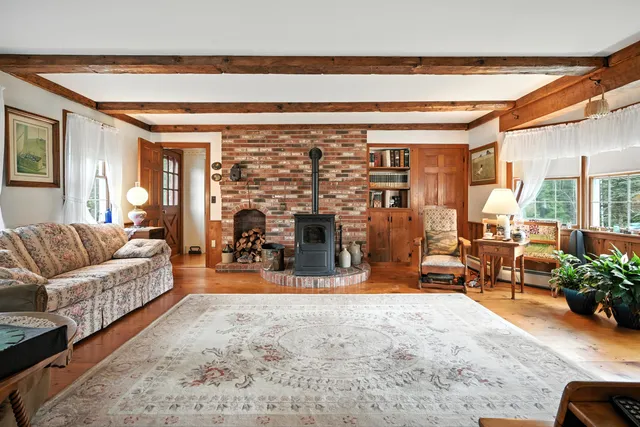 $449,000 | 574 Howes Corner Road, Turner, ME 04282