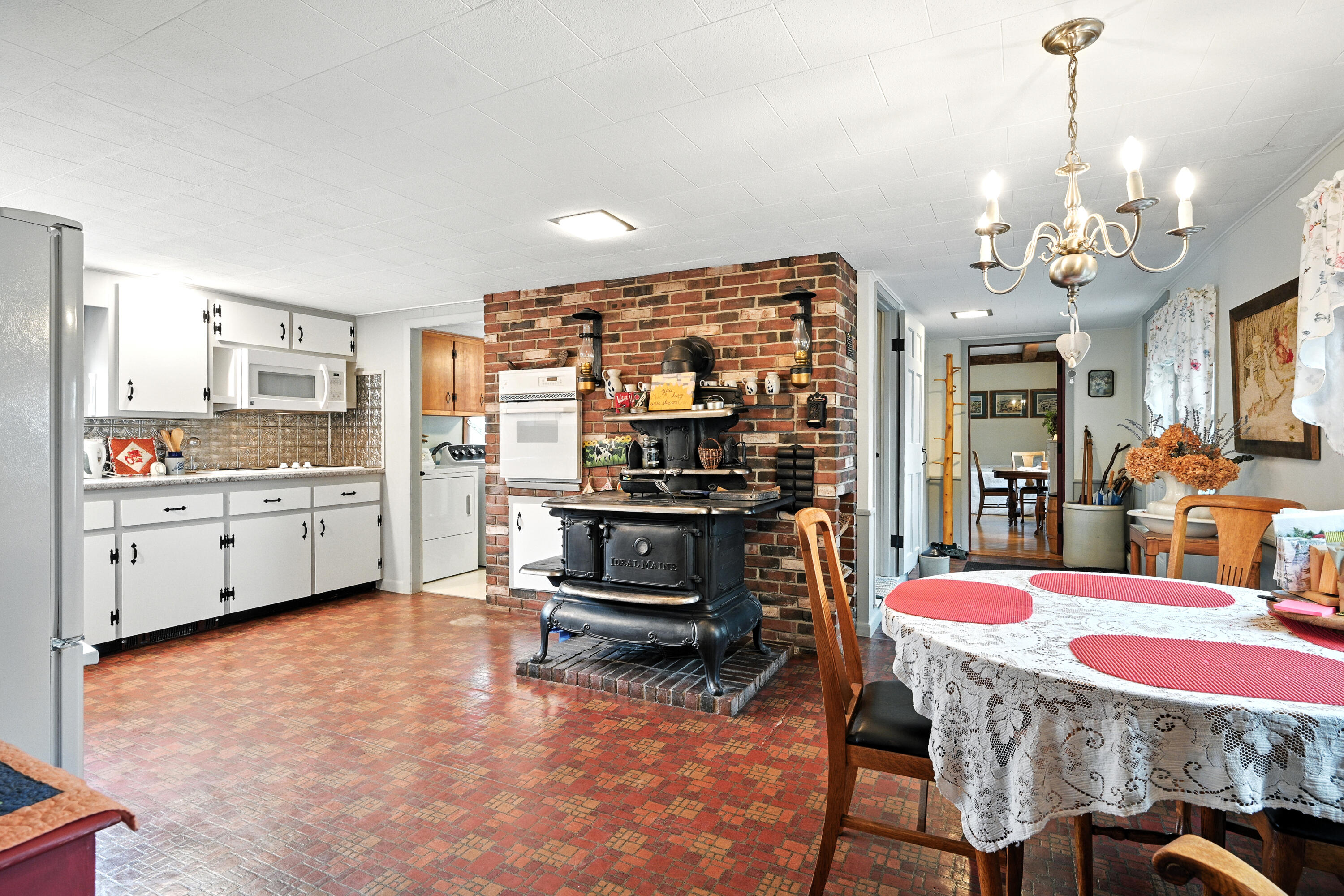 574 Howes Corner Road Turner, ME 04282 - Photo 5 of 56 110171gr-122