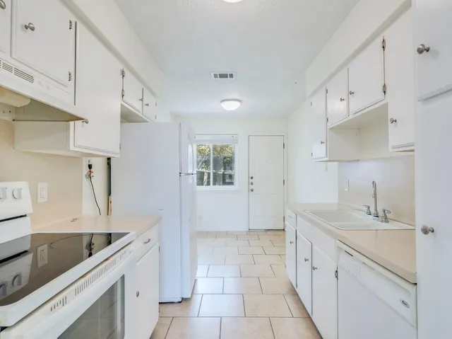 $750,000 | 3404 Willowrun Cove, Austin, TX 78704