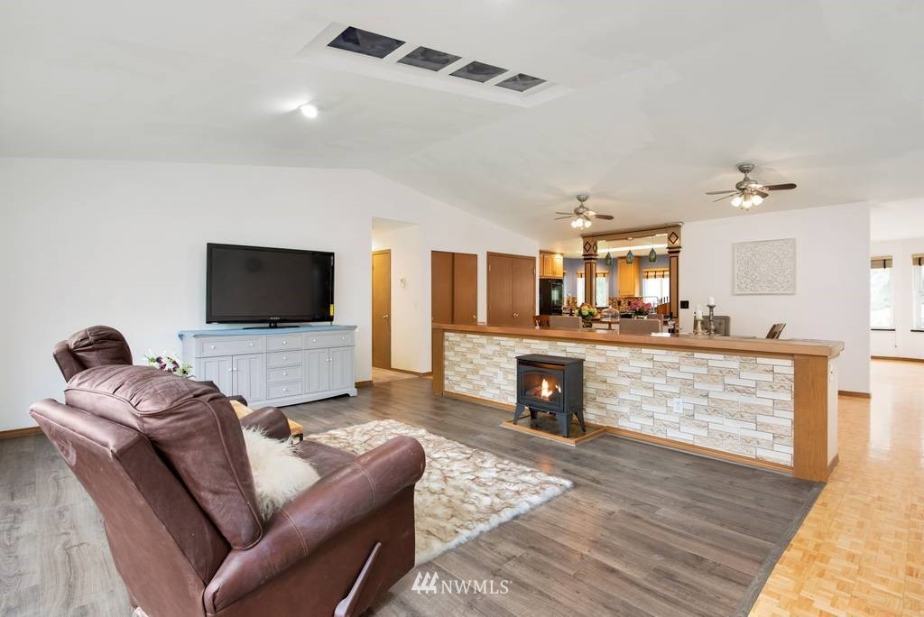 30902 Northeast Cherry Valley Road Duvall, WA 98019 - Photo 5 of 21 Gallery Image 5