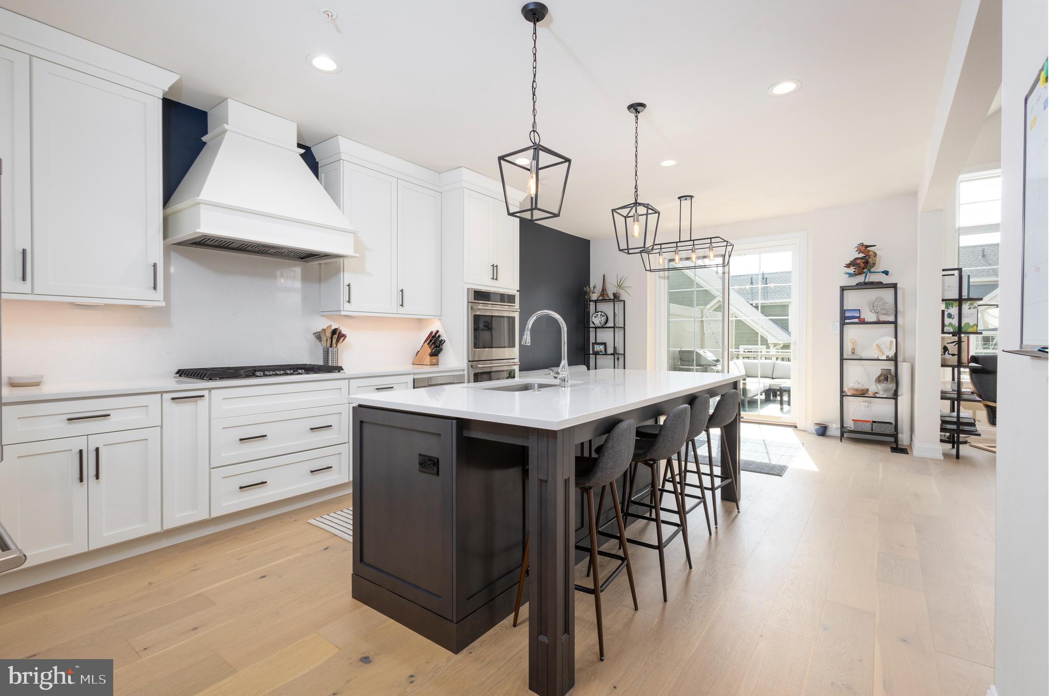 508 Roberts Road Ambler, PA 19002 - Photo 3 of 33