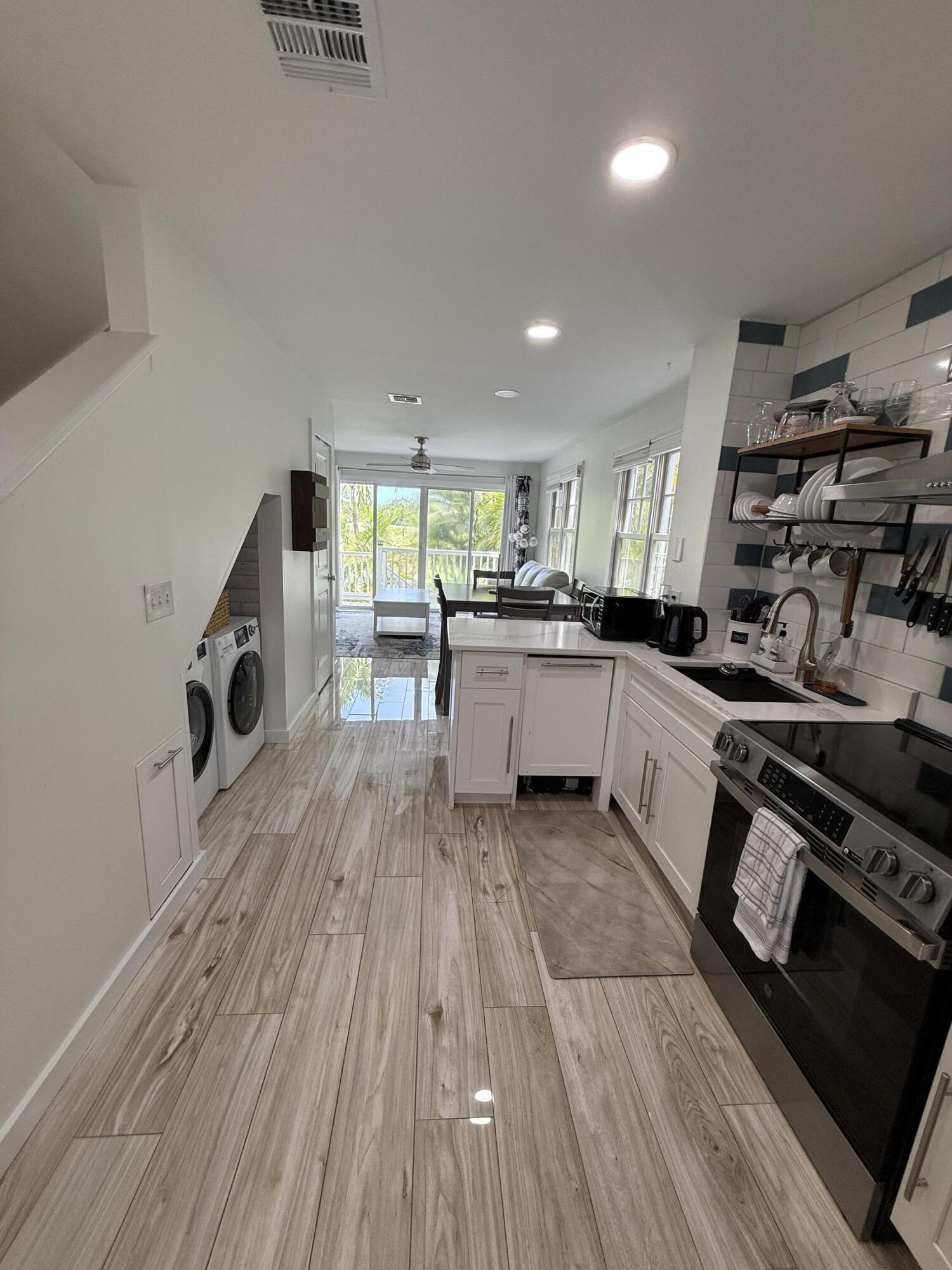 20 Merganser Lane Key West, FL 33040 - Photo 2 of 28 IMG_0993 2