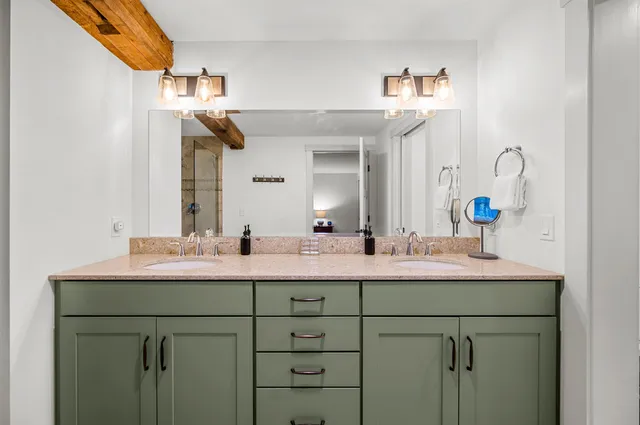 $1,100,000 | 3209 German Flats Road, Unit 3, Warren, VT 05674