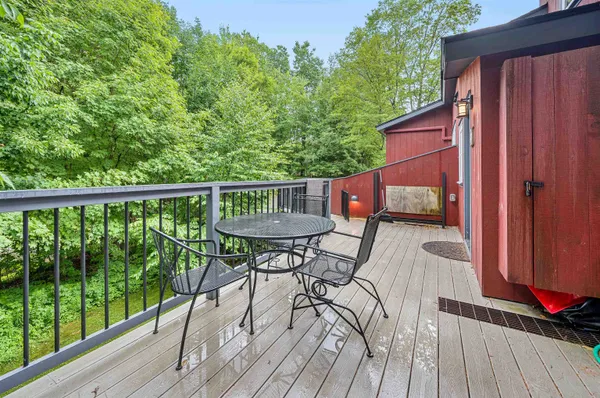 $1,100,000 | 3209 German Flats Road, Unit 3, Warren, VT 05674
