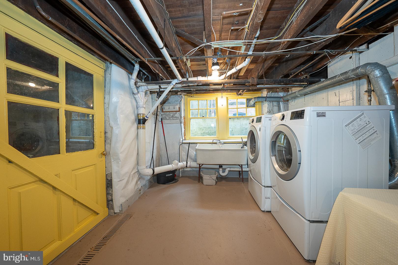 124 Grandview Road Ardmore, PA 19003 - Photo 47 of 65 a utility room with dryer and washer