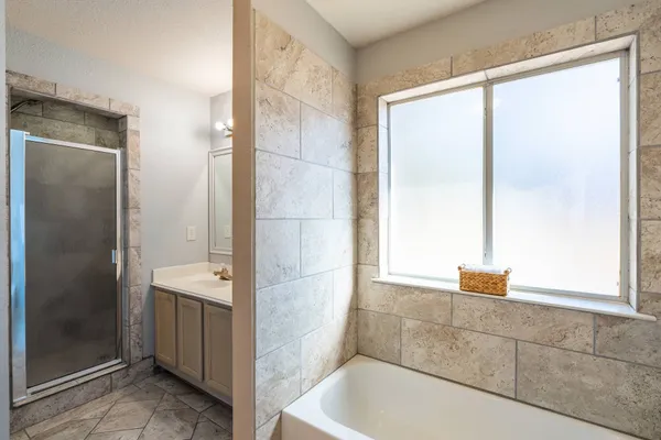 $1,800 | 7704 Plateau Cove, Lago Vista, TX 78645