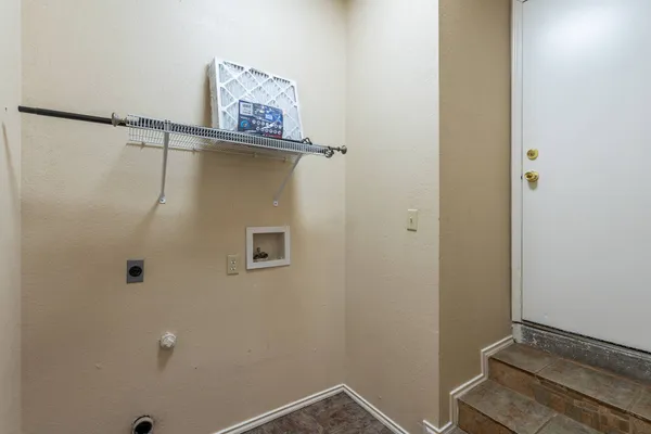 $1,800 | 7704 Plateau Cove, Lago Vista, TX 78645