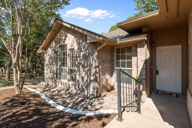 $1,800 | 7704 Plateau Cove, Lago Vista, TX 78645