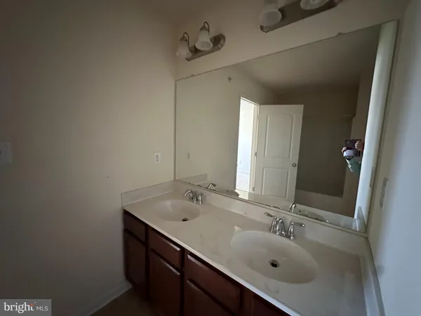 $2,800 | 103 Russell Lane, Newark, DE 19711