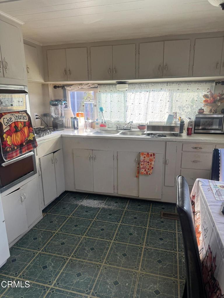 250 East Pleasant Valley Road, Unit 99 Oxnard, CA 93033 - Photo 4 of 18 IMG_7023