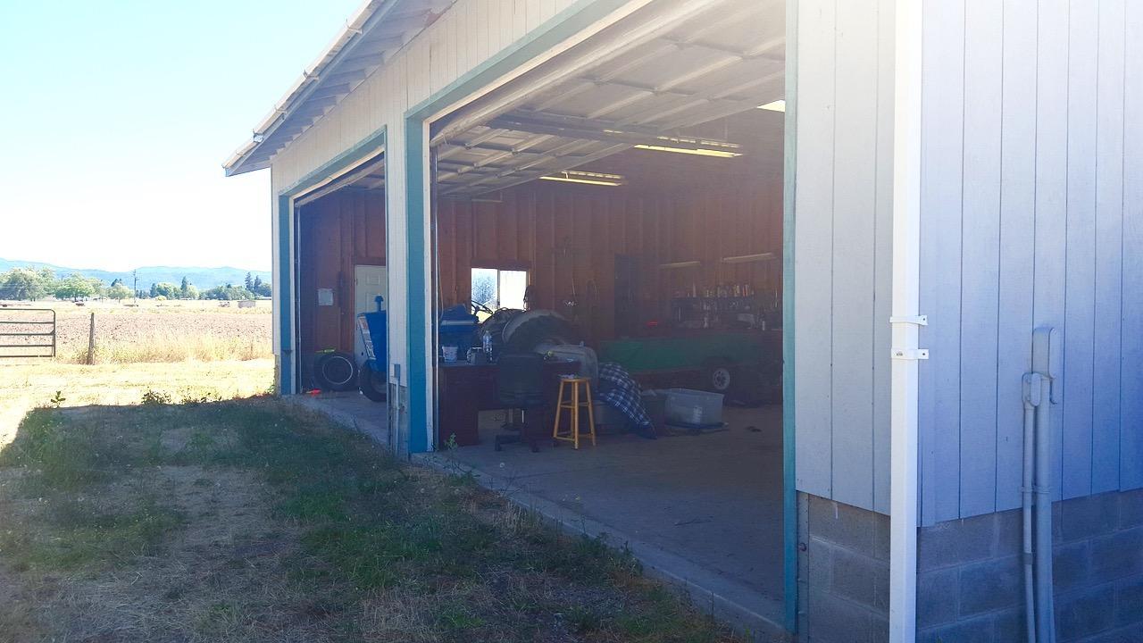 4147 Grant Road Central Point, OR 97502 - Photo 11 of 16 Additional Photo