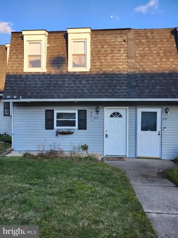 $1,700 | 422 Via Cascata Drive, Clementon, NJ 08021