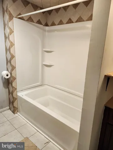 $1,700 | 422 Via Cascata Drive, Clementon, NJ 08021